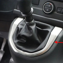 Görseli Galeri görüntüleyiciye yükleyin, Volkswagen T6 Transporter Vites Konsol Çerçevesi P.Çelik (Taşlı) (Manuel Vites) 2015-2019